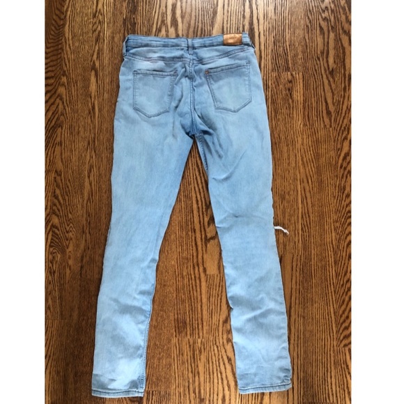 ✨H&M Ripped Jeans✨ - Picture 2 of 3